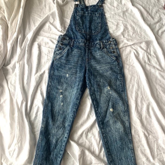 Acid Wash Women's Denim Overalls - Picture 4 of 5